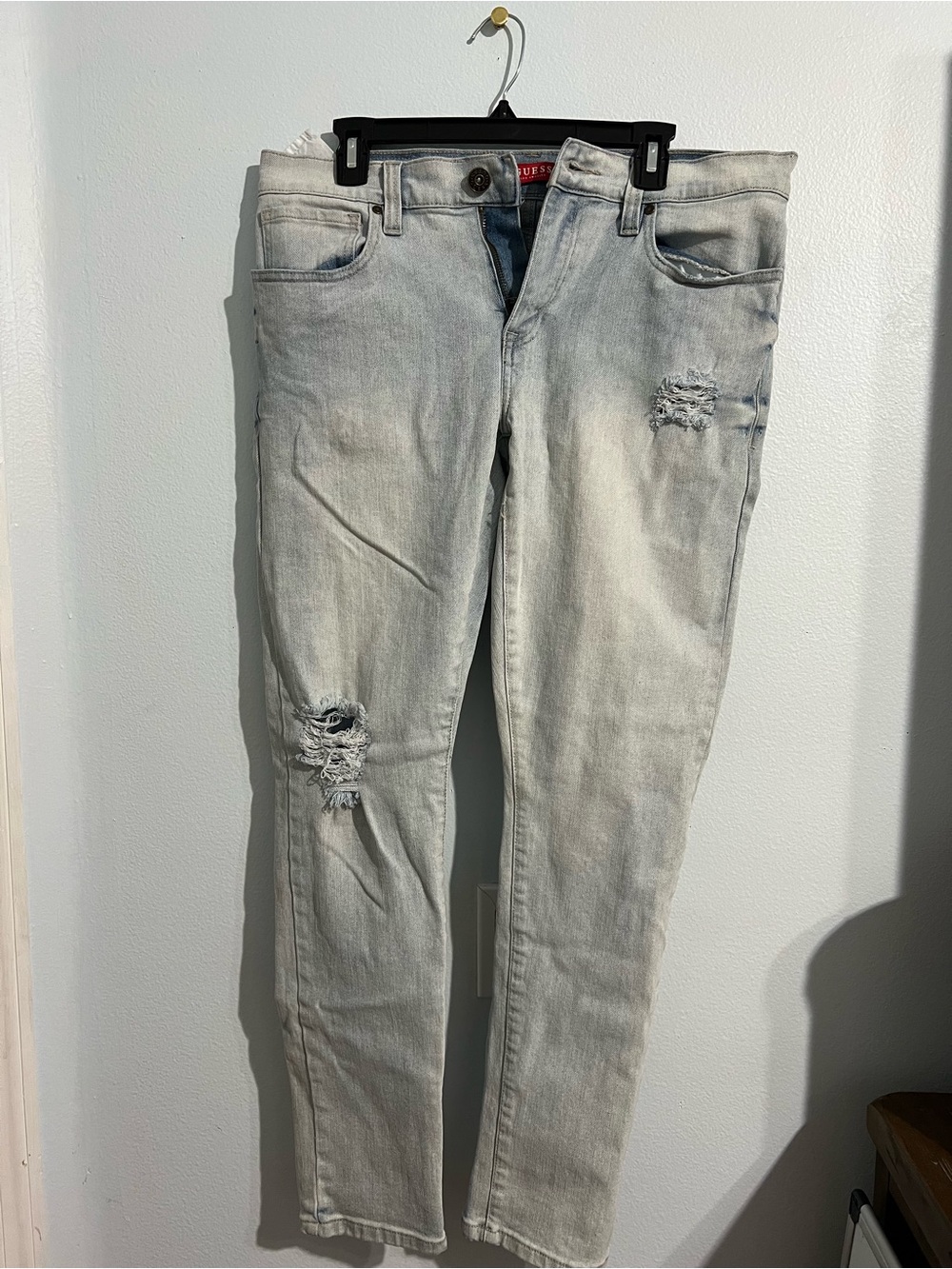 Guess Light Wash Distressed Men’s skinny Jeans
